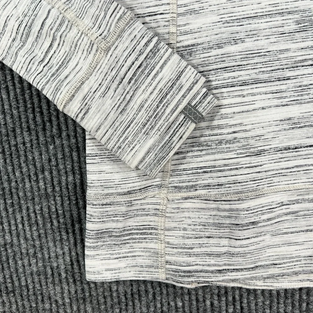 Lululemon Pullover Shirt Womens 6 Grey Striped Long Sleeve Hooded Running Gym
